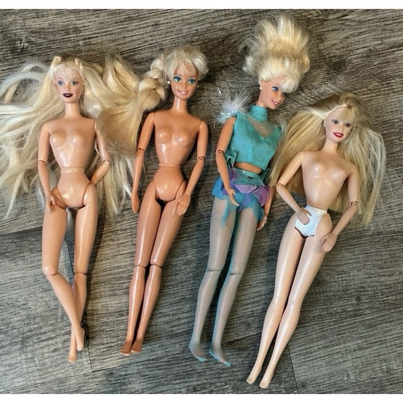 Vintage Large Lot 100+ Mattel Barbie Dolls Clothing Accessories 1960-1990 Mixed - Picture 2 of 8